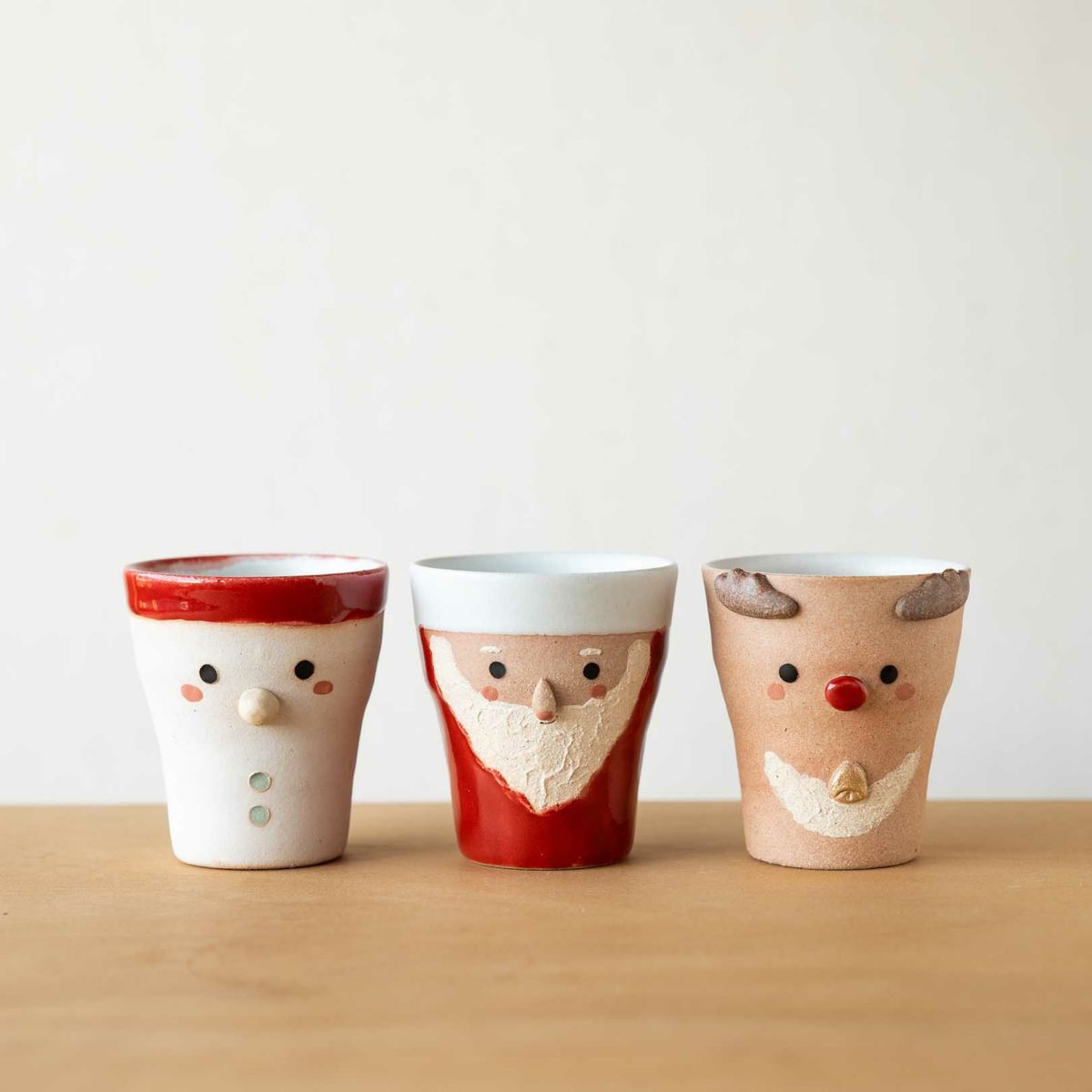 Mingshan Kiln Shigaraki ware Santa Claus small cup