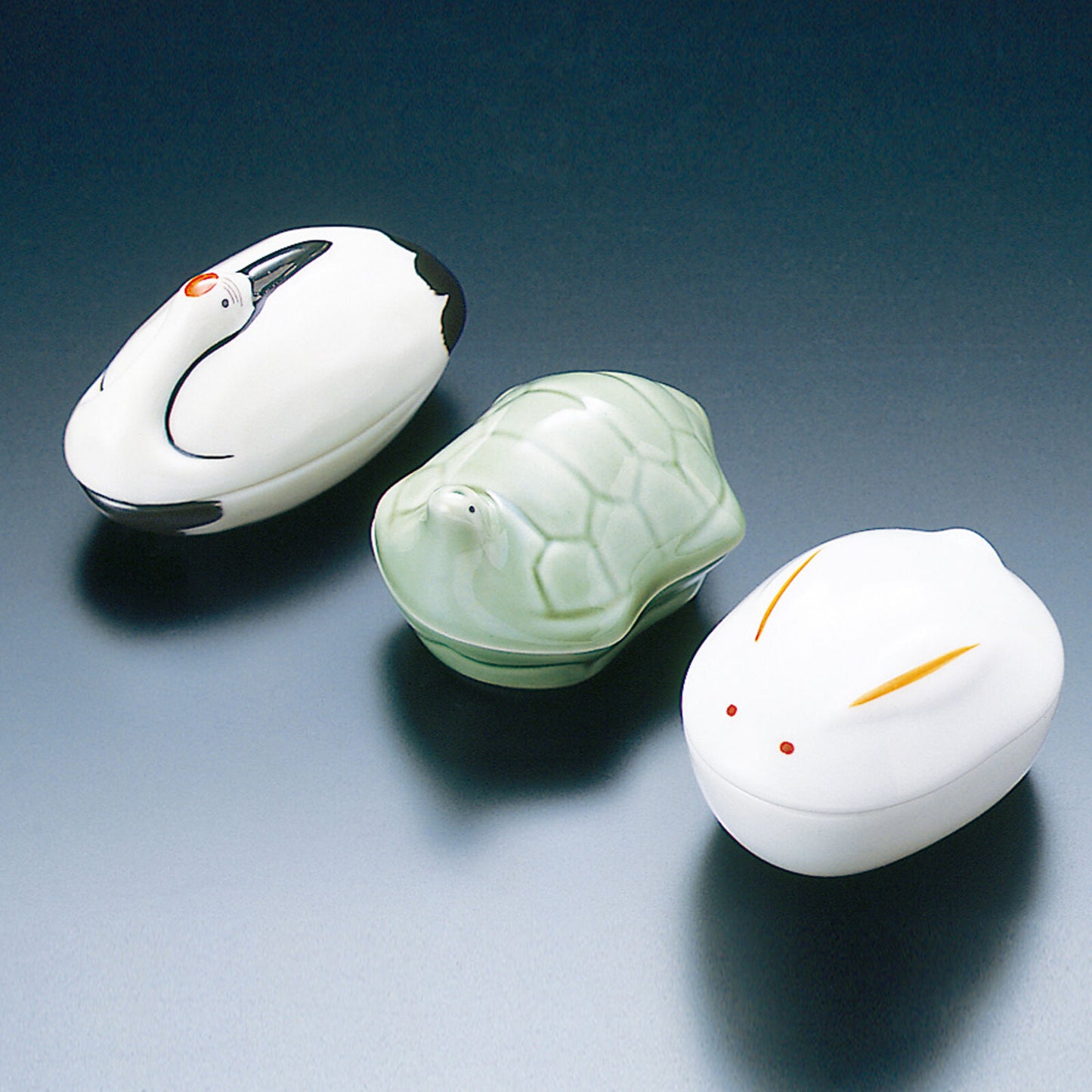 Mascot animal shaped small dish