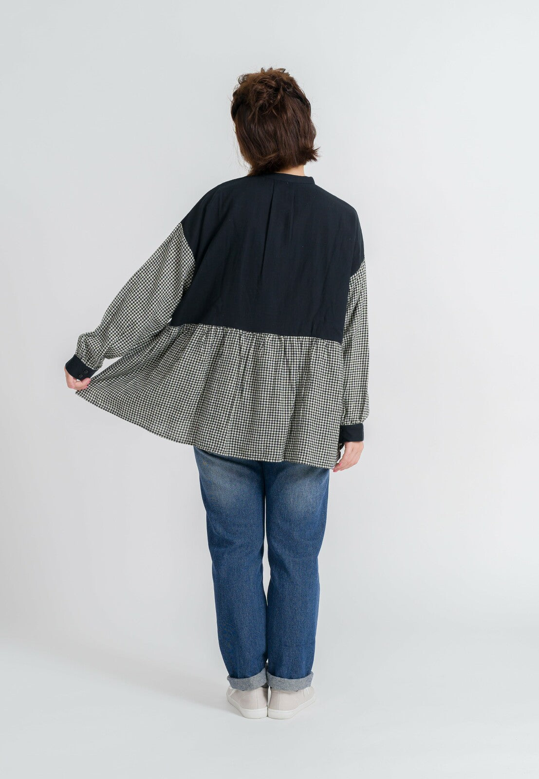 純色拼接格紋褶皺襯衫