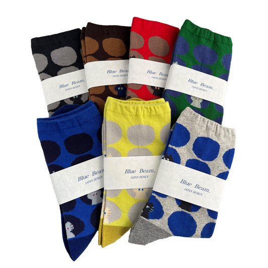 Blue Beam 貓咪圓窗圖案中筒襪 (女裝)