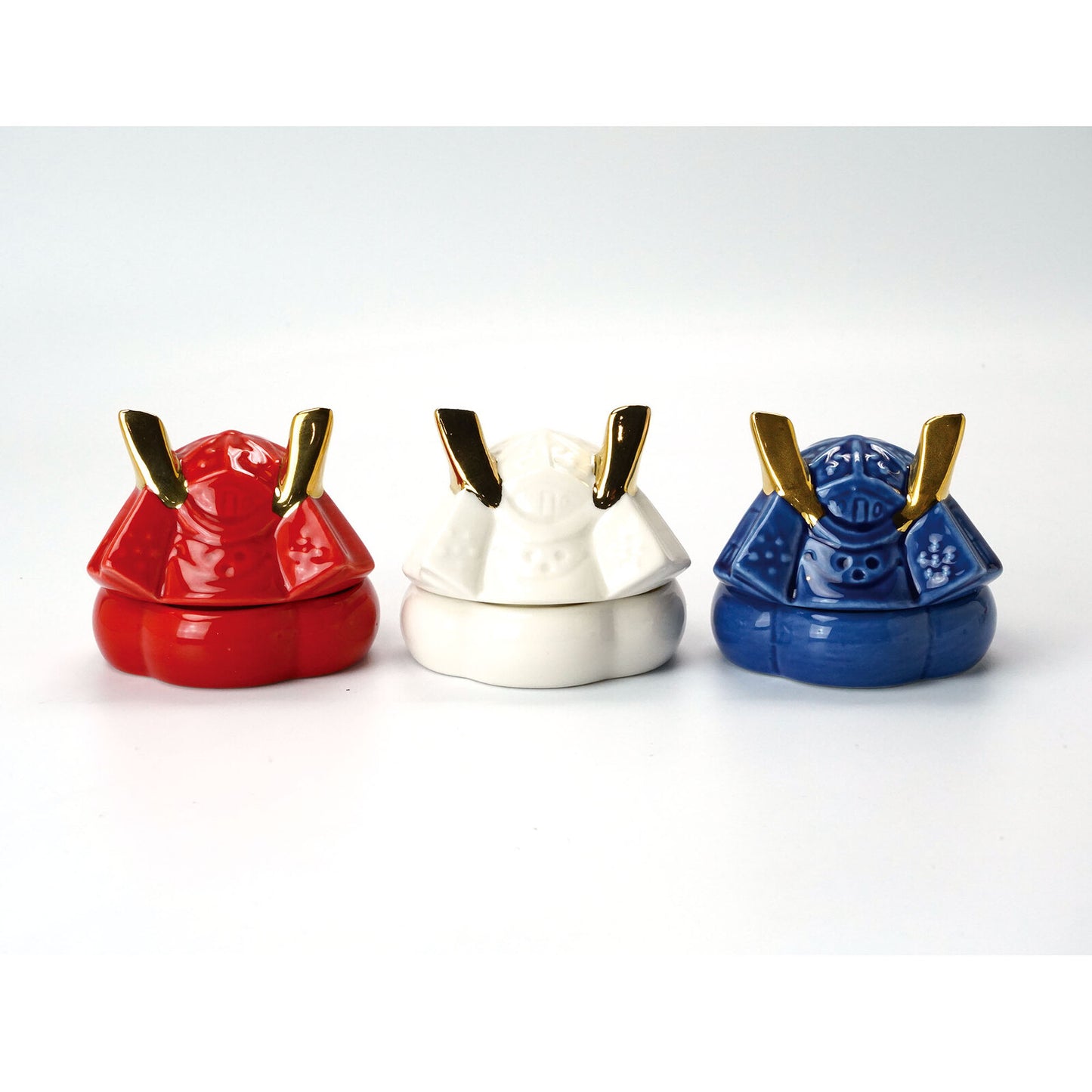 Armor pocket shaped small dish