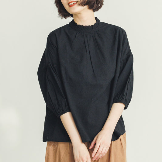 蕾絲領口高領襯衫