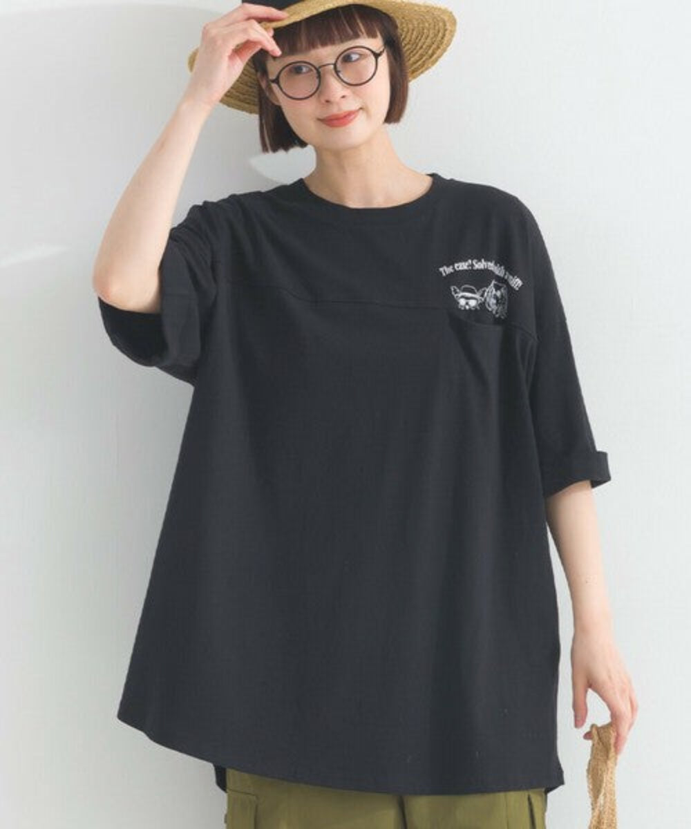 黑白口袋狗圖案 T-shirt