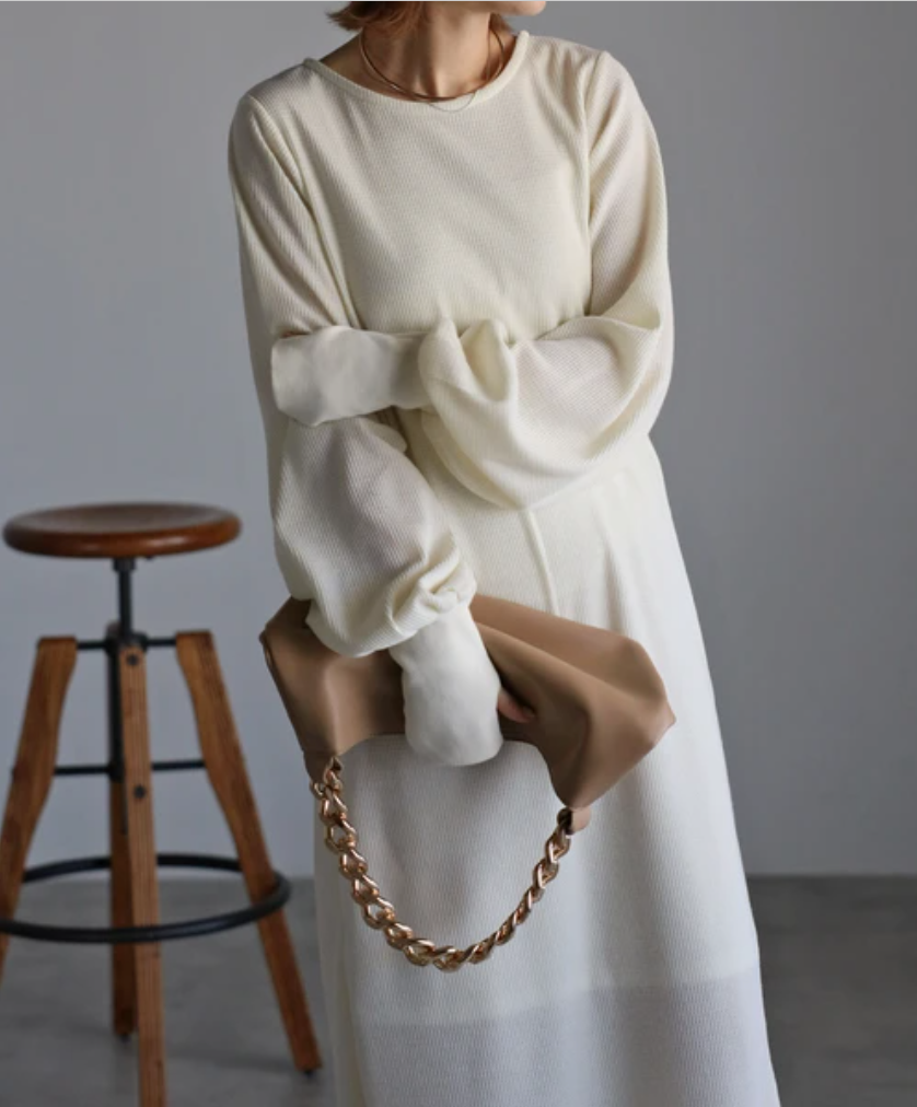 指套泡泡袖連身衫