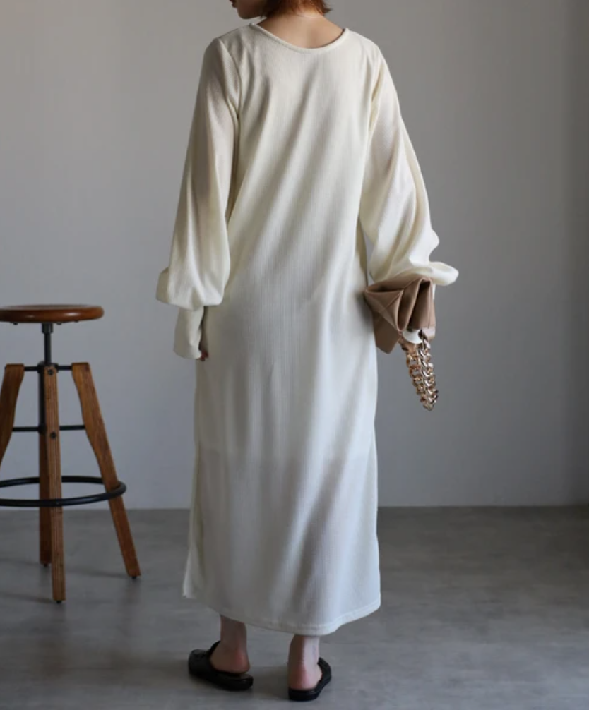 指套泡泡袖連身衫