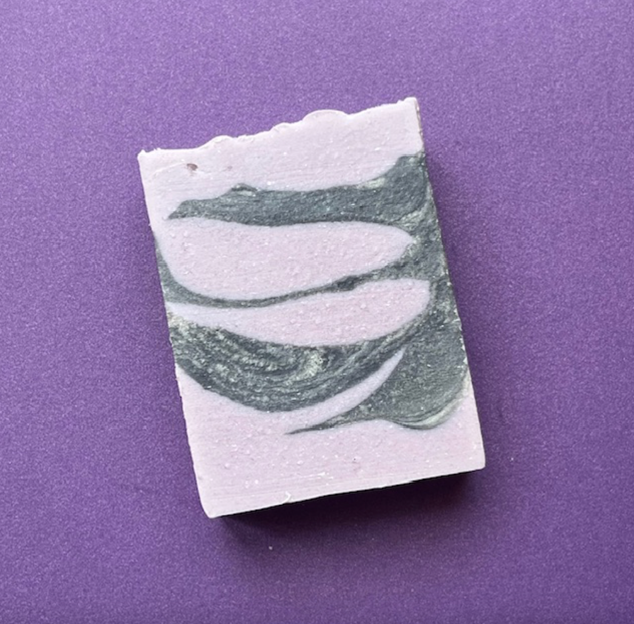 竹炭 沒藥 紫草 薏仁 保濕修護 手工皂