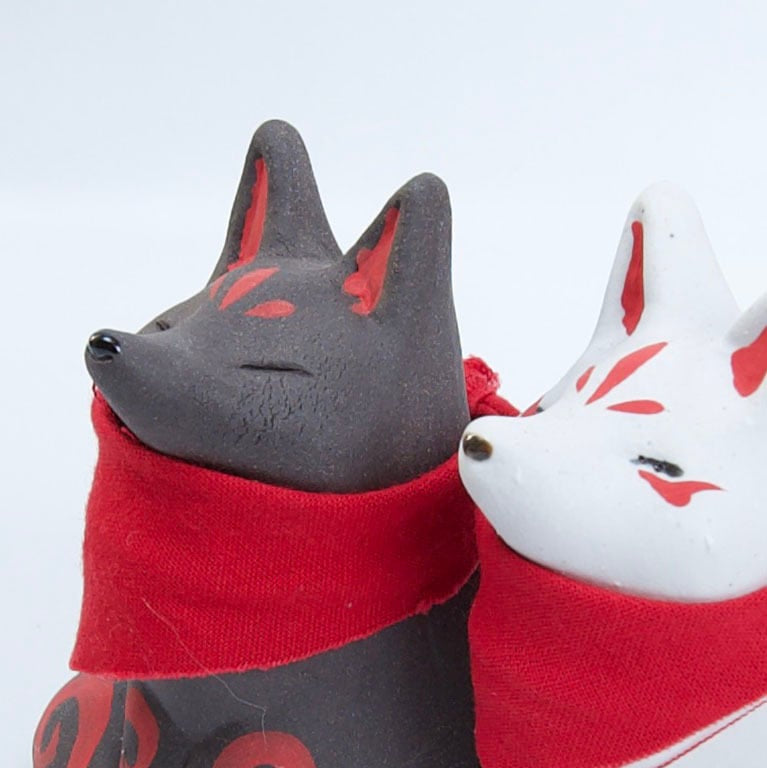 白狐赤井子 (黑白)