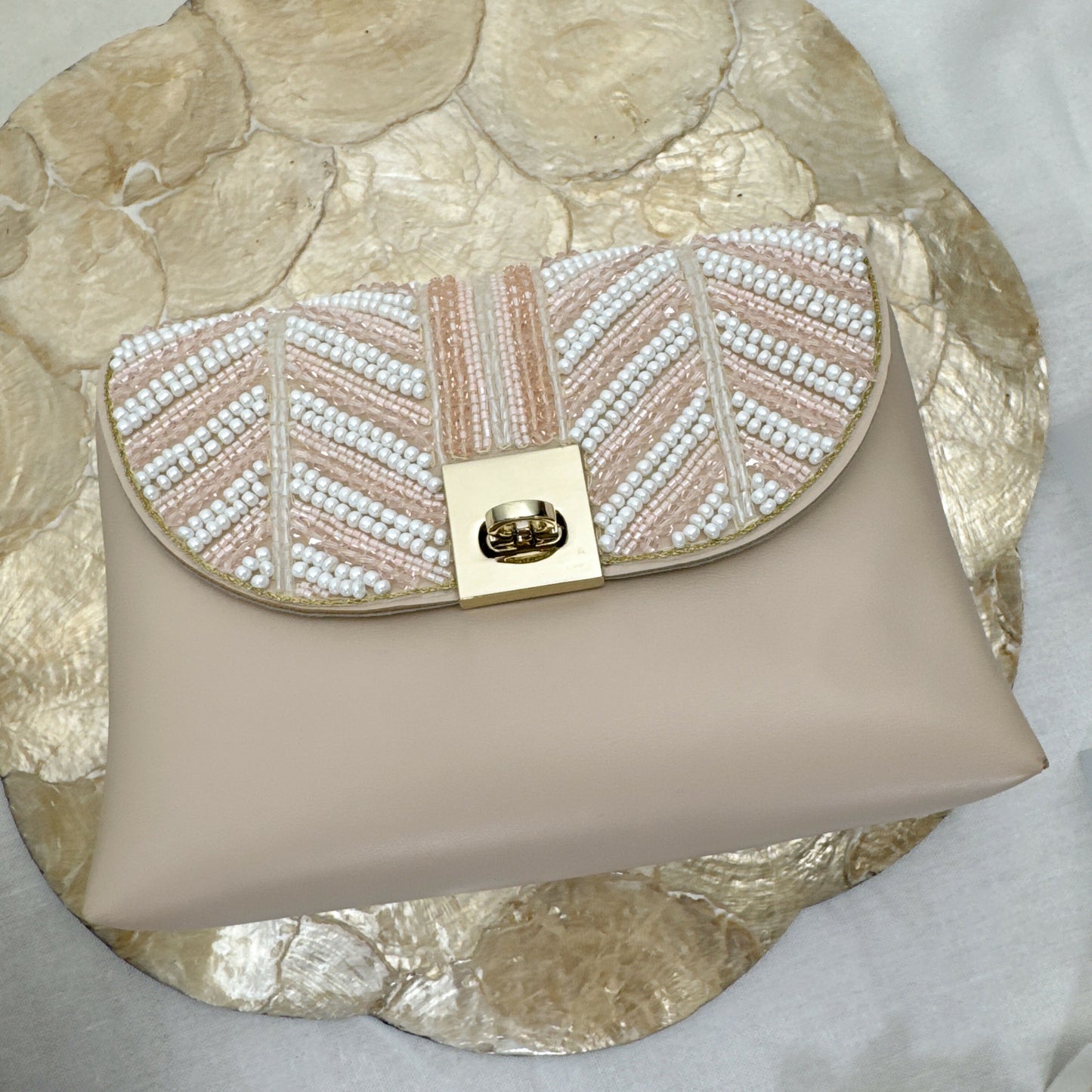 Embroidered handbag(big)