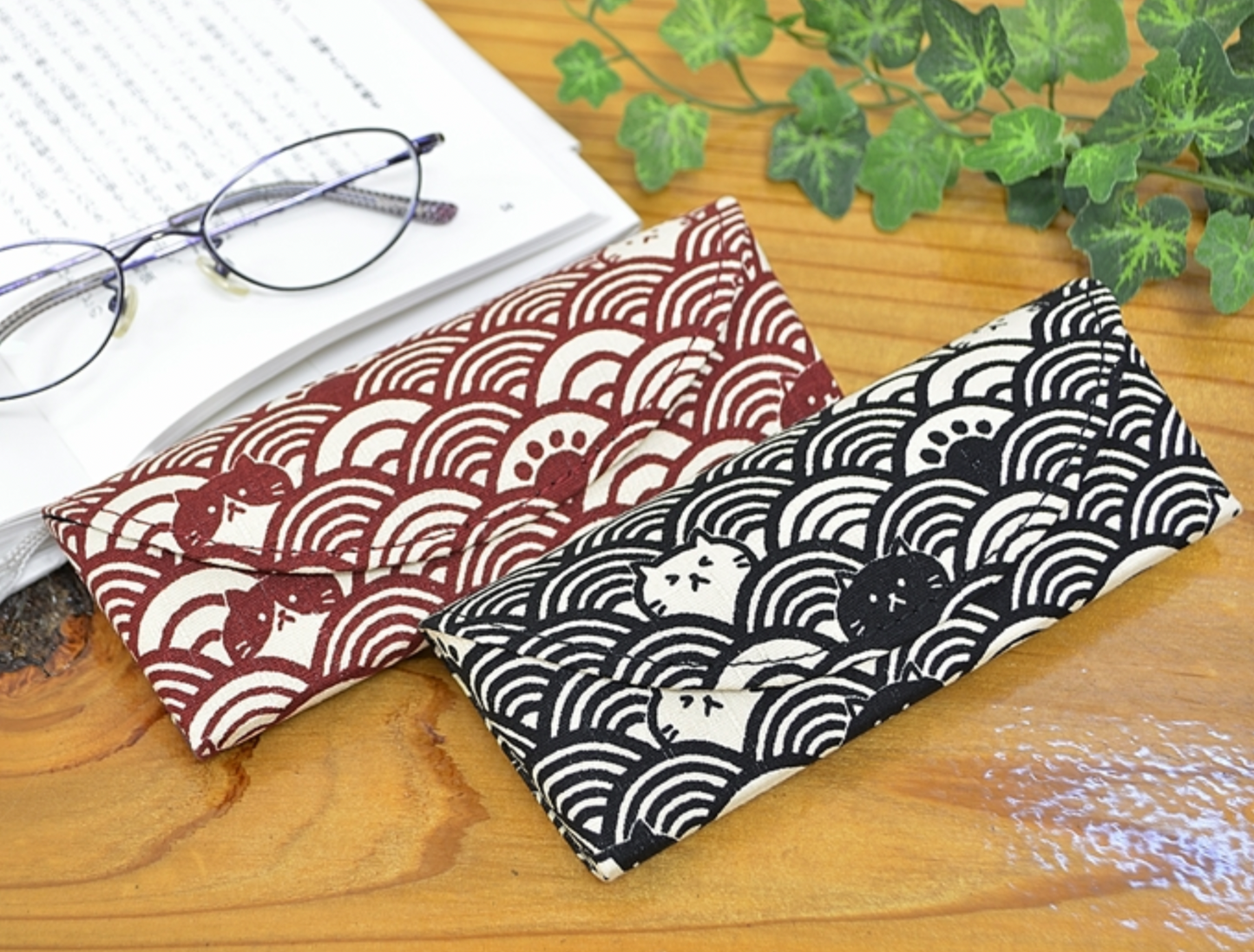 Cat Qinghai wave glasses case