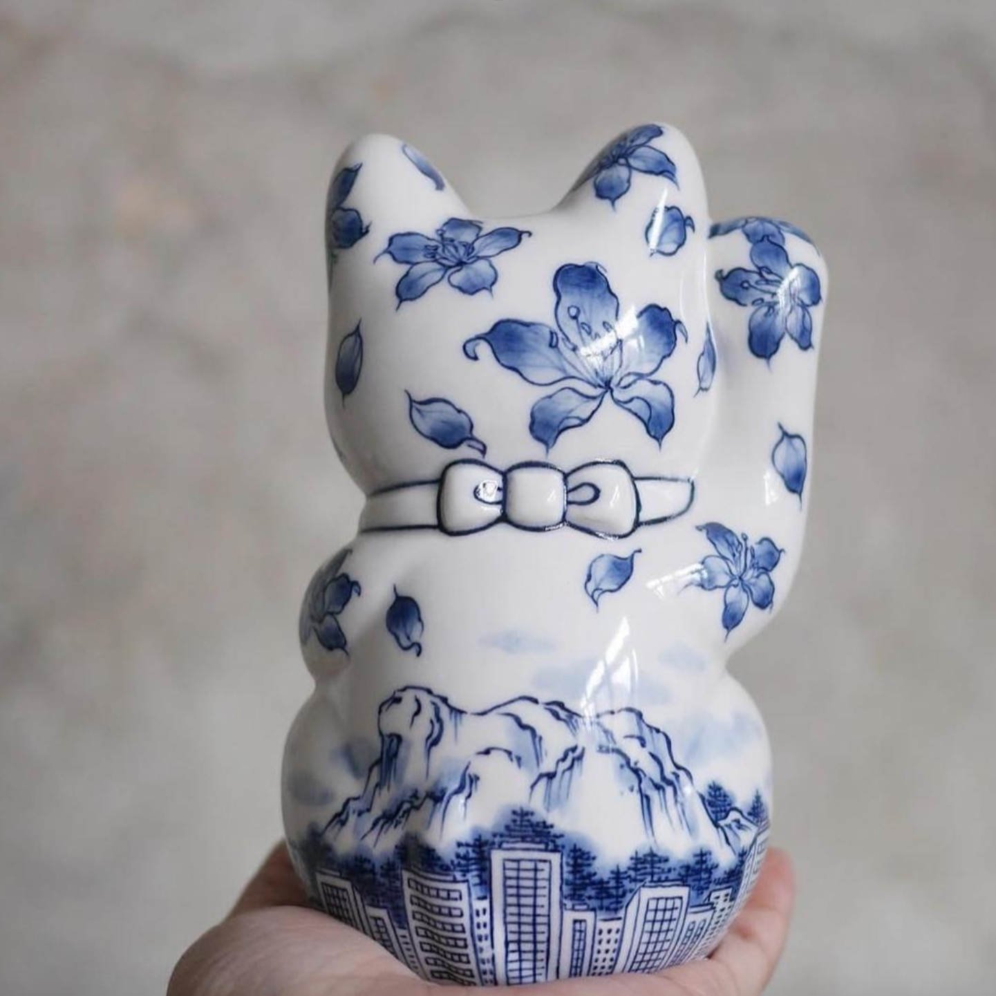 Lion Rock Lucky Cat