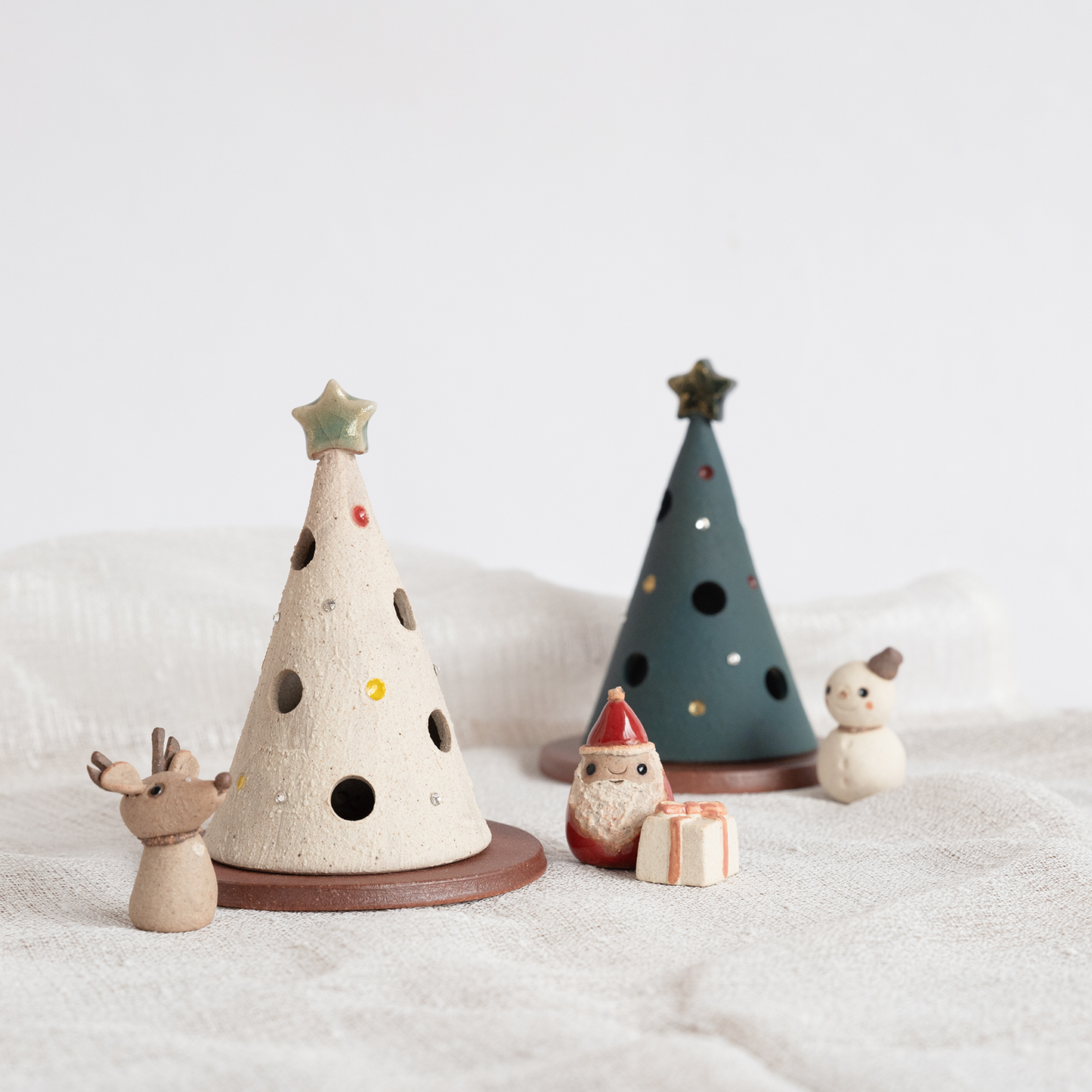 Mingshan Kiln Shigaraki Mini Christmas Tree (with LED Lights)