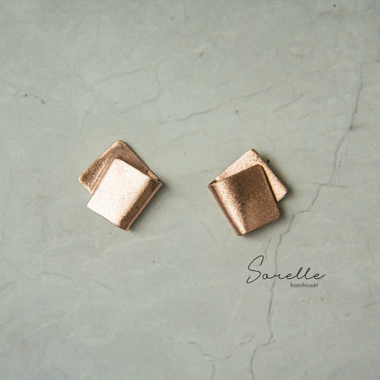 純銅折疊造型穿孔耳環