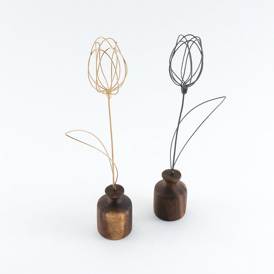 金屬線條鬱金香擺設