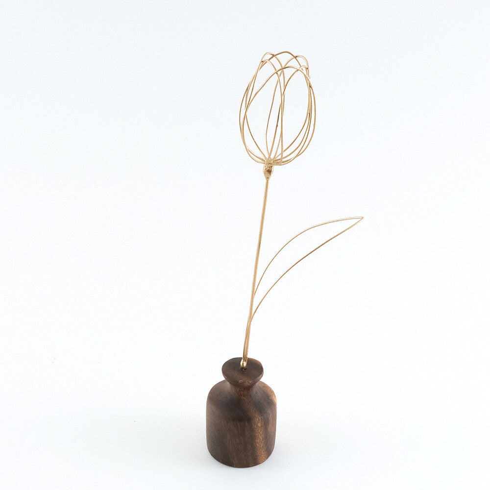 金屬線條鬱金香擺設