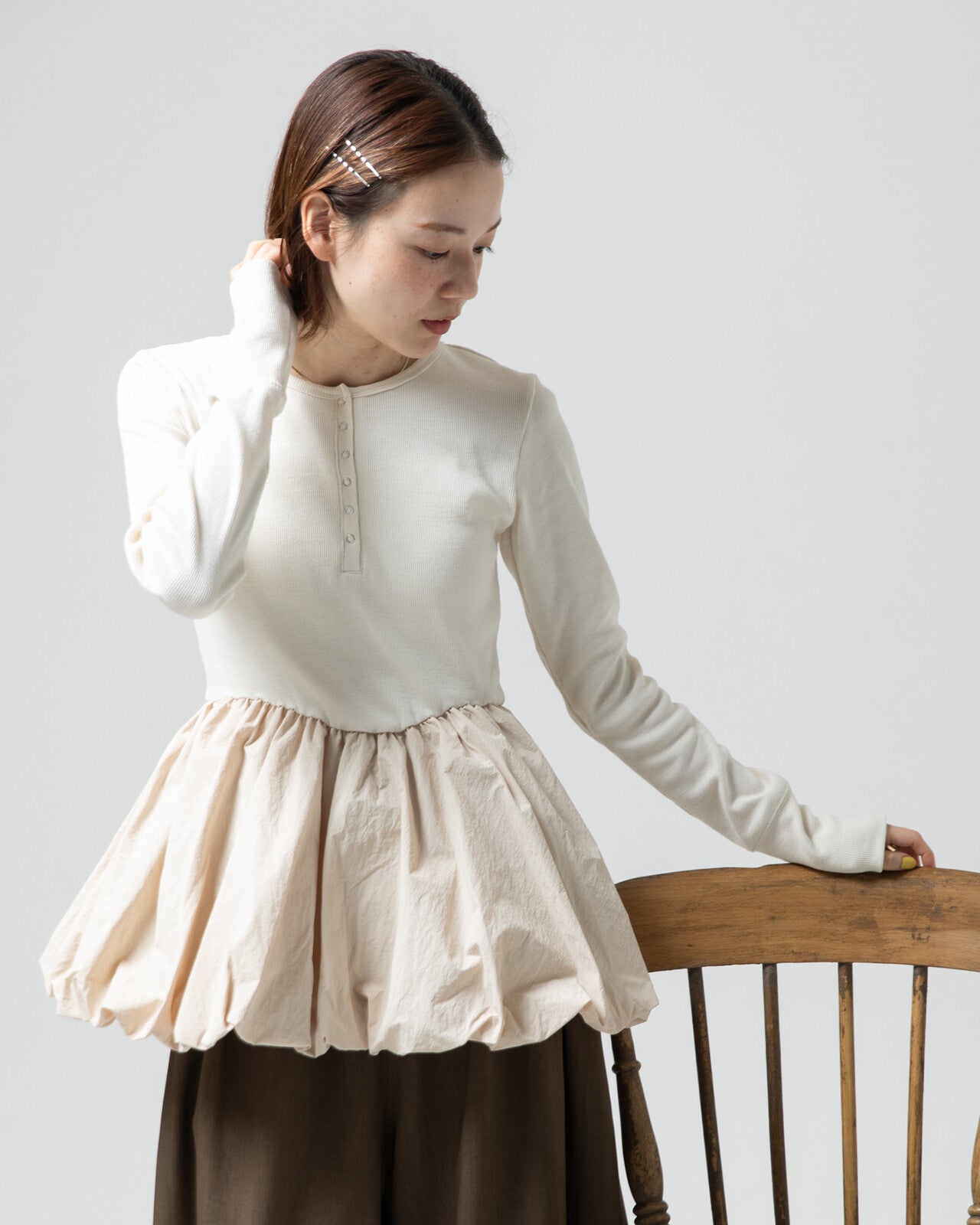 羅紋拼接蓬蓬裙下擺上衣