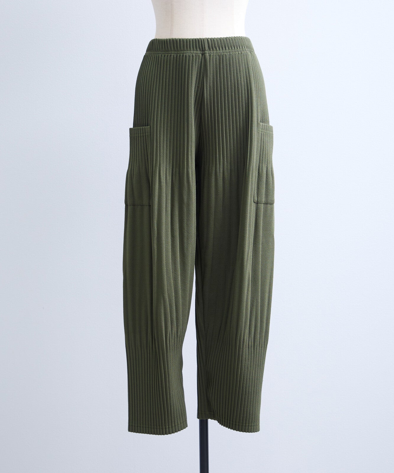 柔軟褶襉寬鬆七分褲