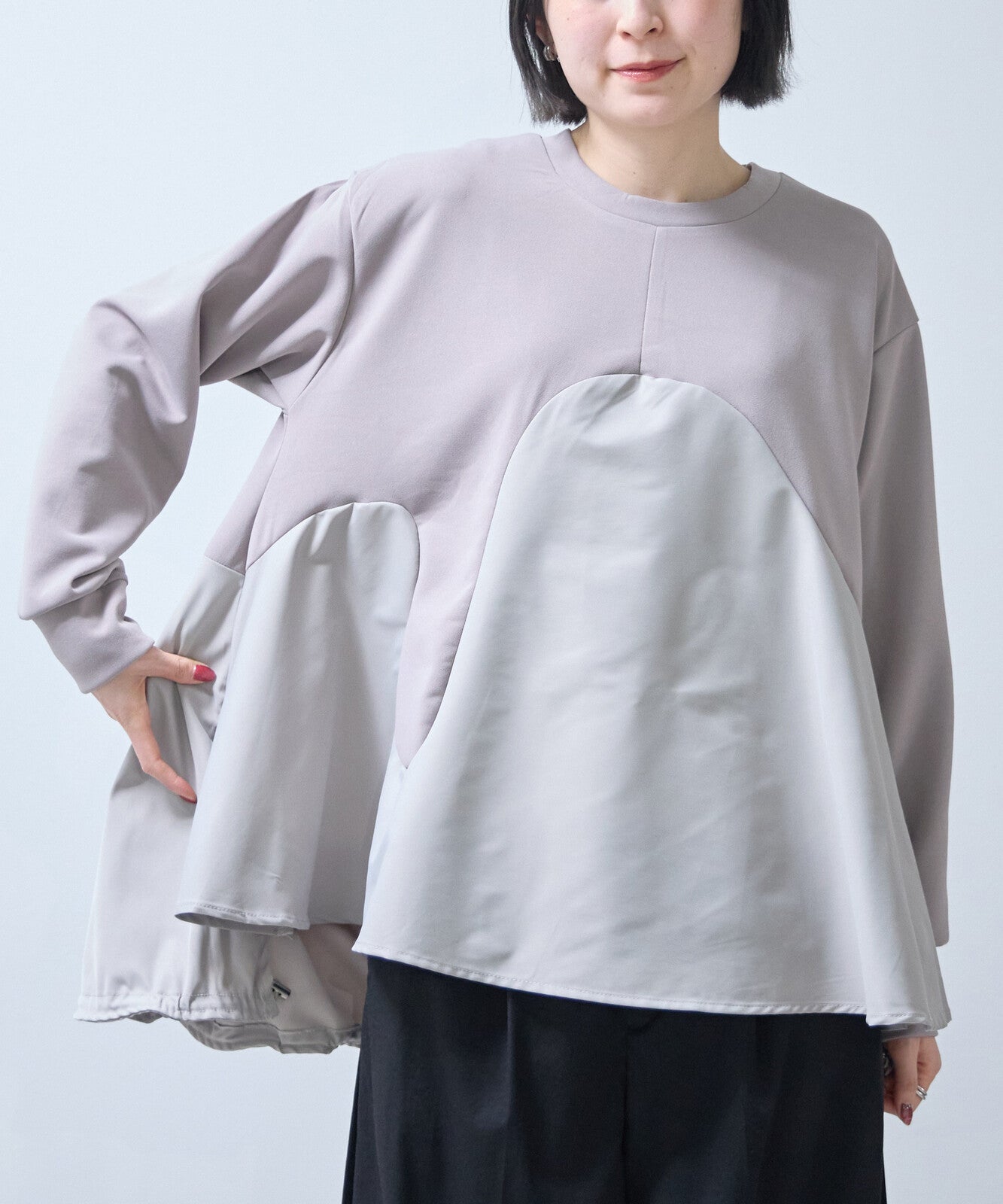 抽繩下擺廓形上衣