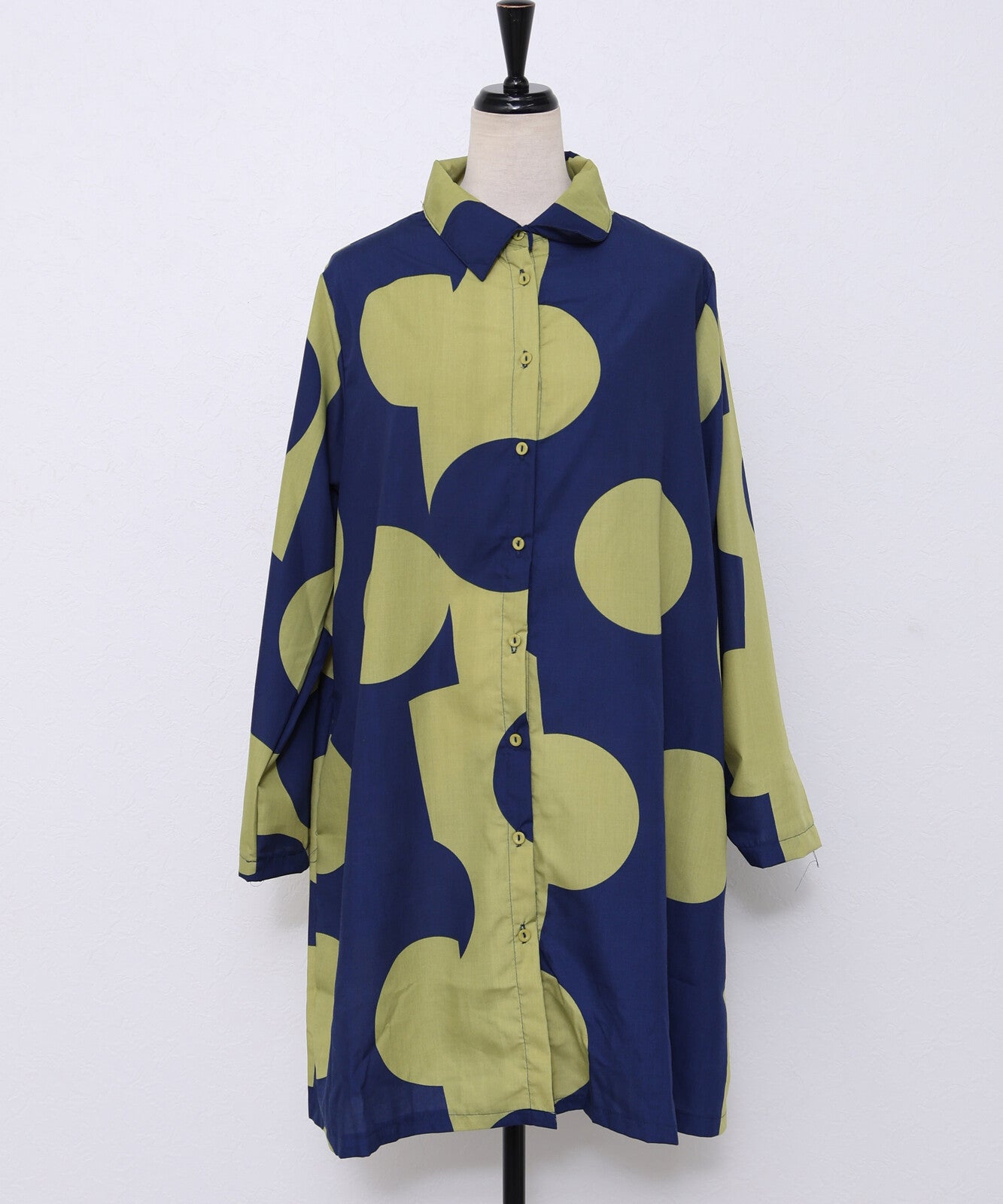 撞色大圓點長身襯衫