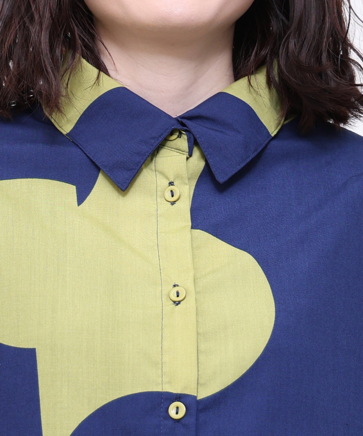 撞色大圓點長身襯衫