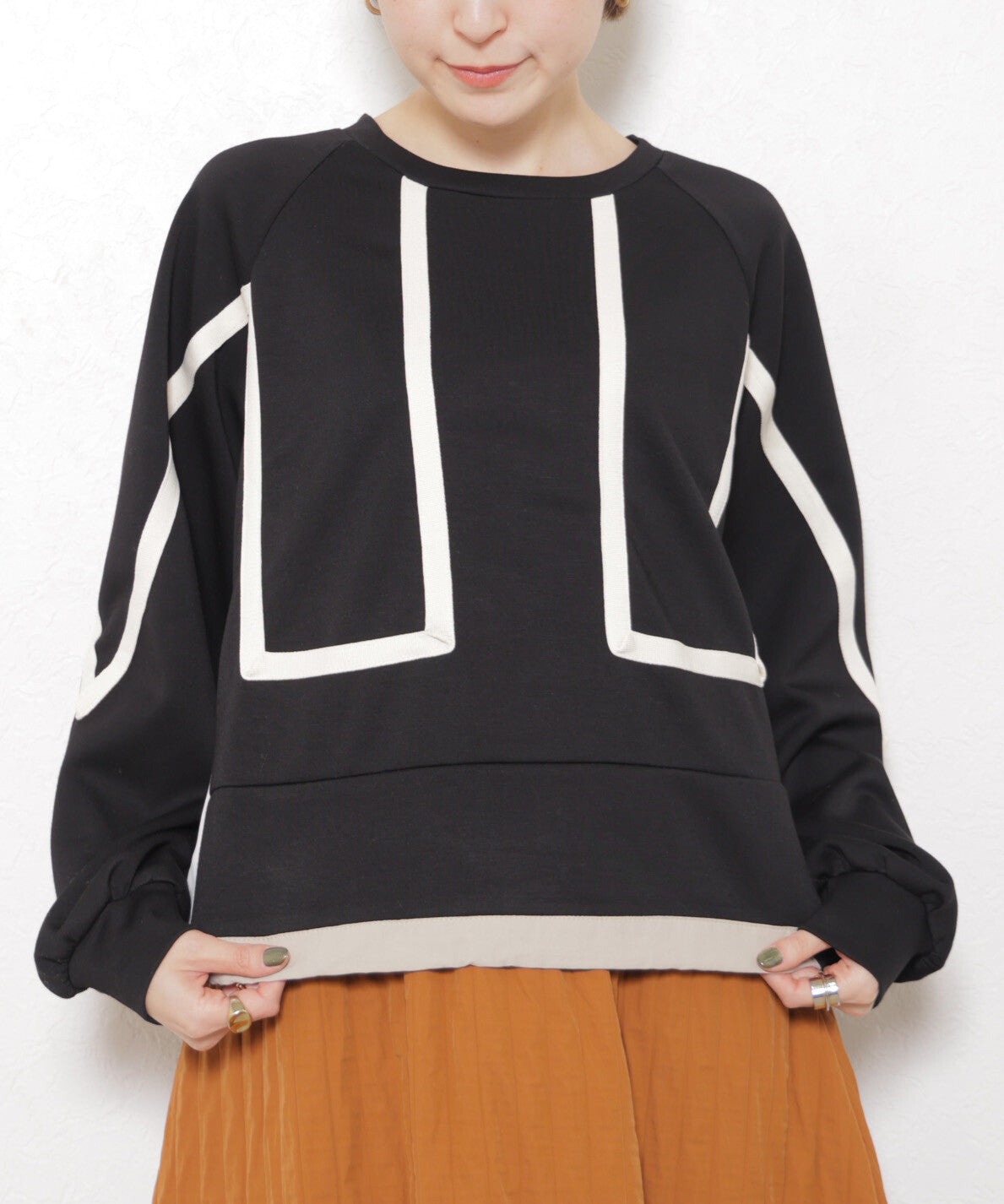 抽繩下擺方形織帶圖案衛衣