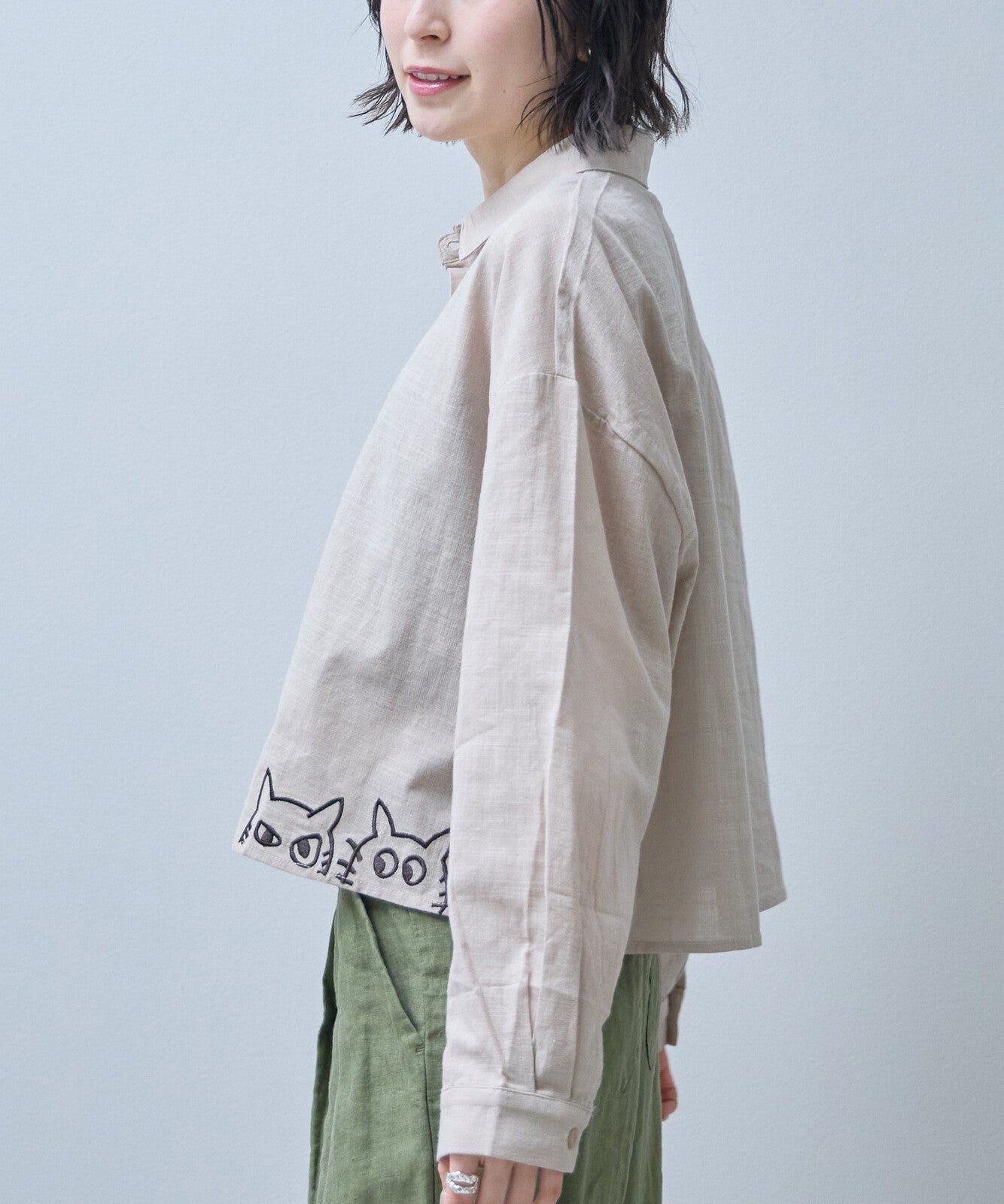 貓咪刺繡寬鬆襯衫