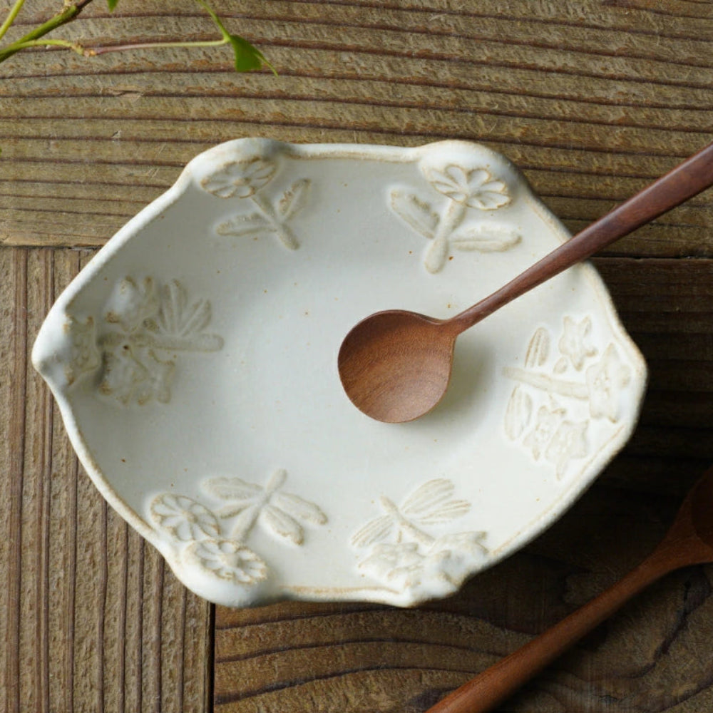 益子燒 花卉浮雕圖案小餐碗