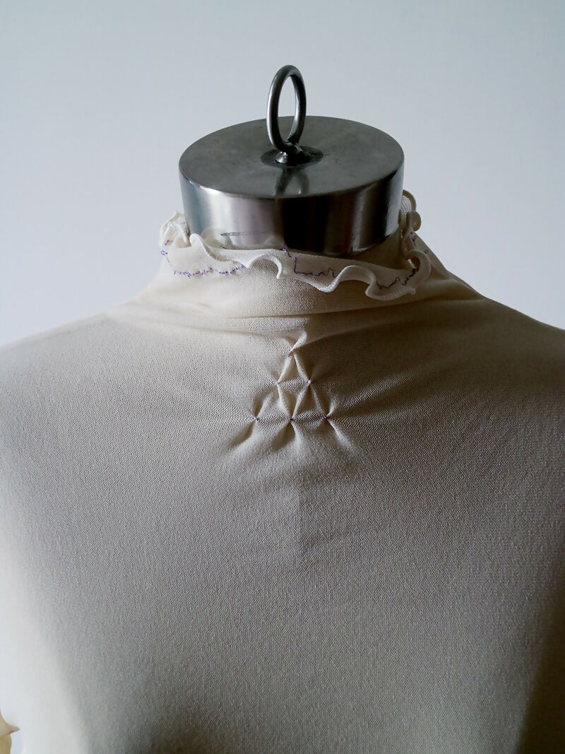 Feel My Pulse Mesh Top ( beige )