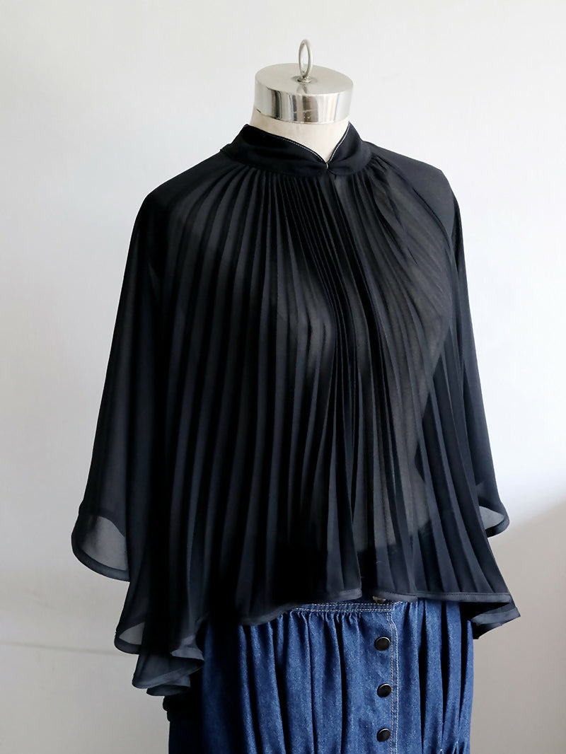The Shape of Wind Blouse