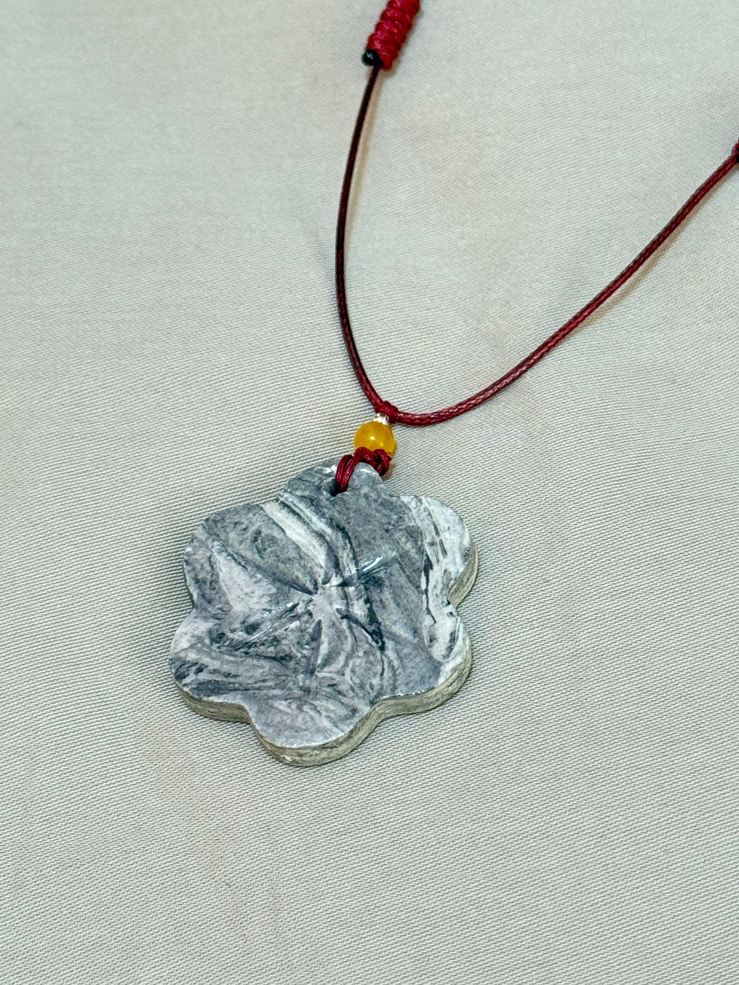 陶瓷雲石紋頸鏈