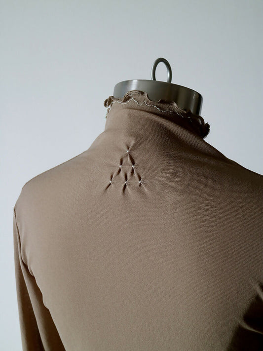 Feel My Pulse Mesh Top ( brown )