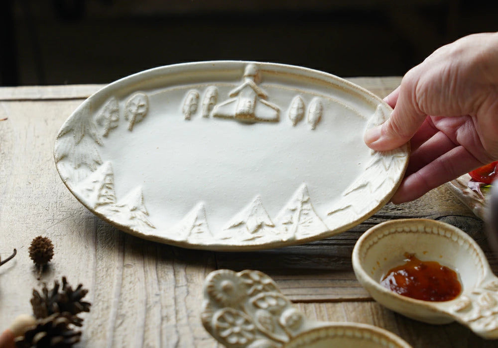 益子燒 童話餐廳浮雕圖案橢圓碟