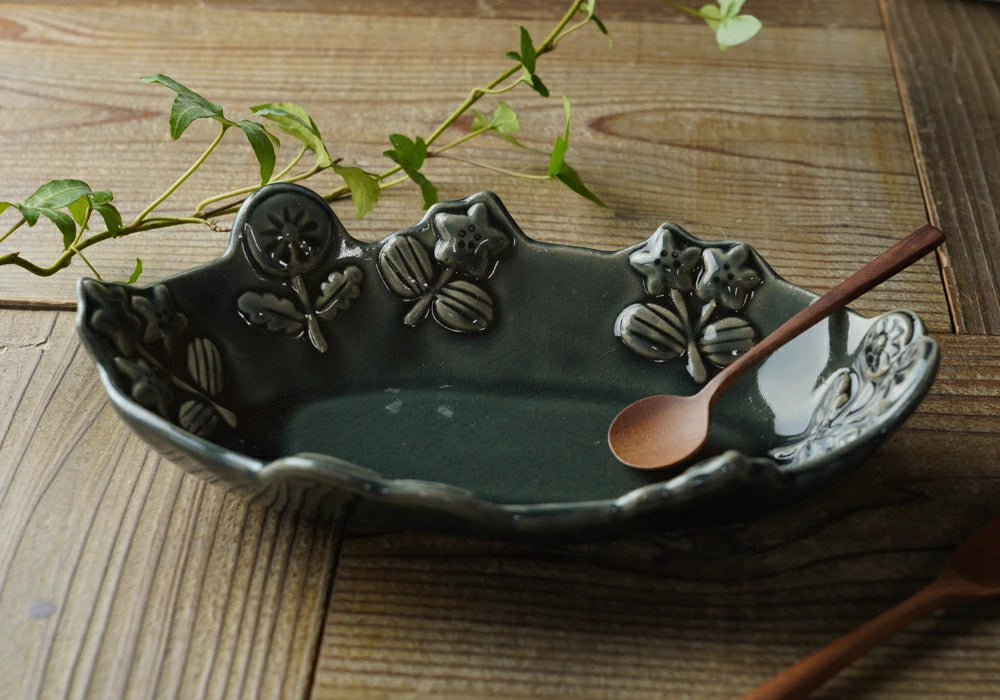 益子燒 花卉浮雕圖案橢圓碟