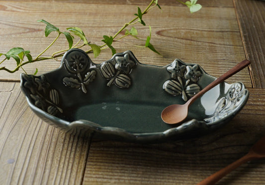 益子燒 花卉浮雕圖案橢圓碟