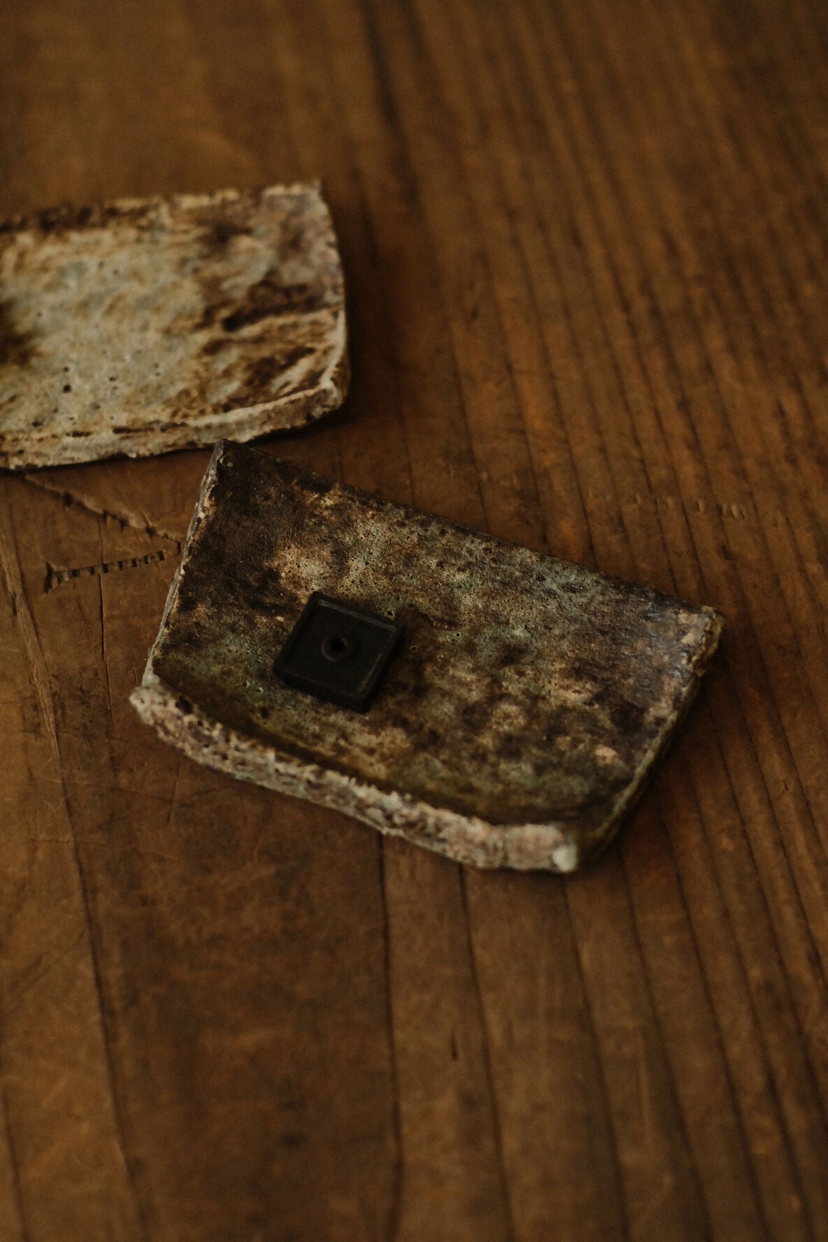 {陶器。日常} - 線香座