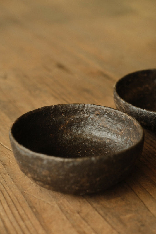 {陶器。日常} - 手捏碗 (砵型)