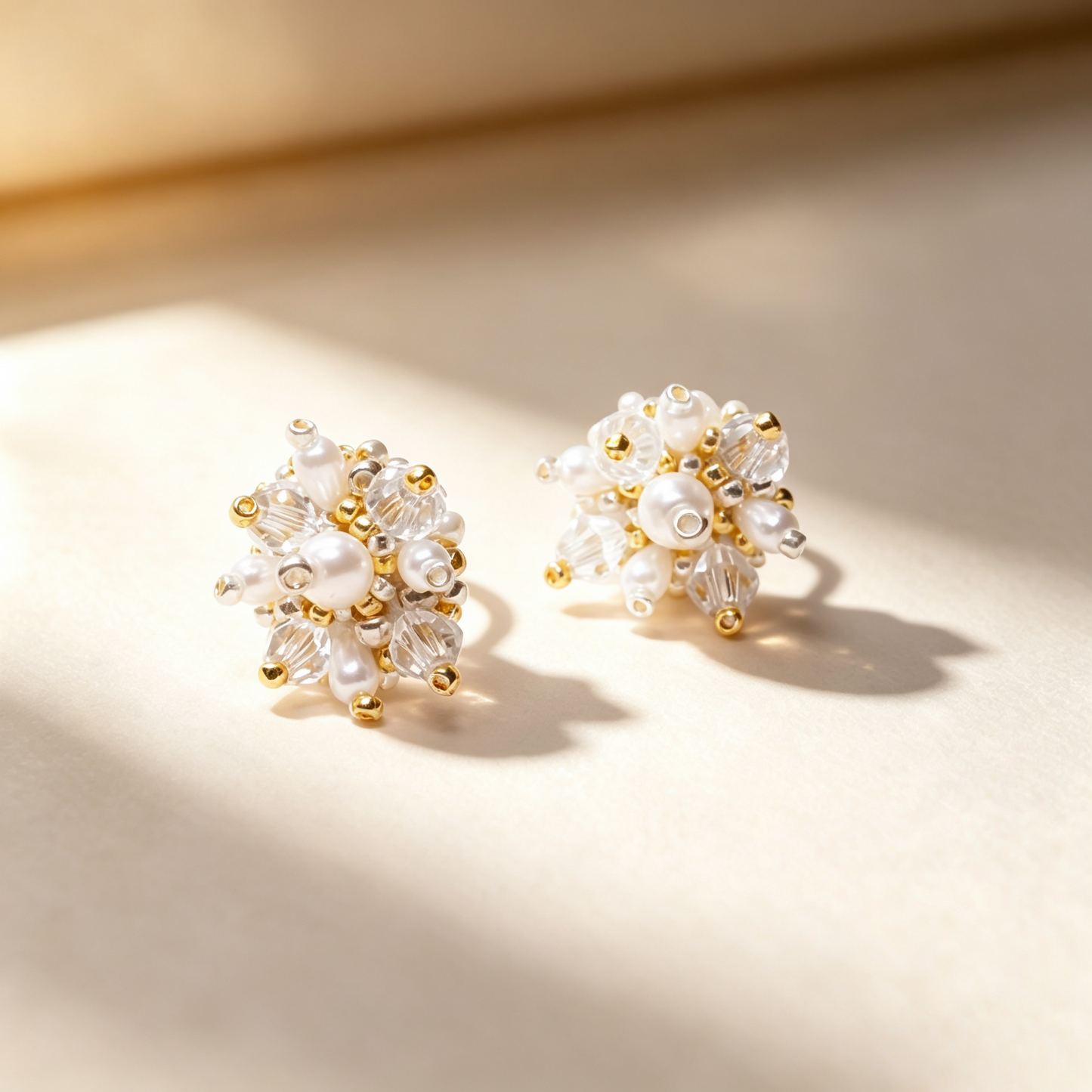 [Stained Window Pearl&Crystal 15mm] Embroidery Earrings
