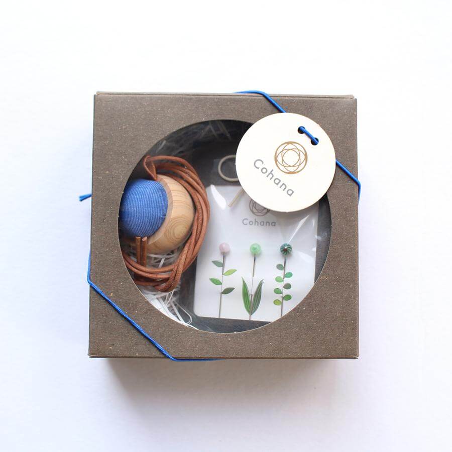 Kii mountain cypress wood Banshu weaving necklace needle bag x dragonfly jade needle gift set