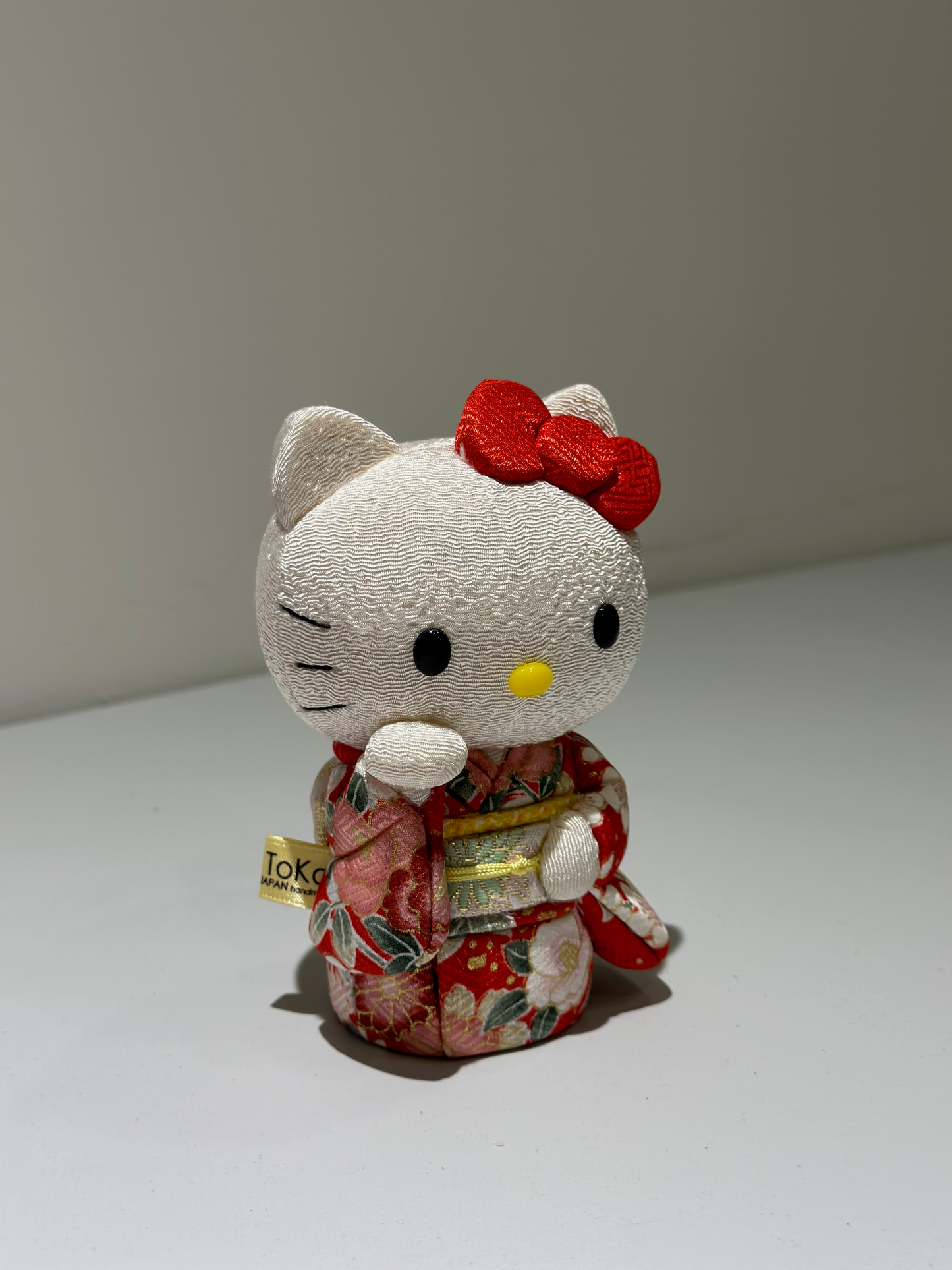 招財貓 Hello Kitty (紅色）