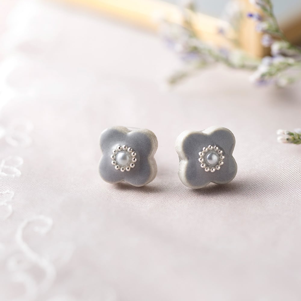 Minoyaki Floret Pearl Pierced Earrings